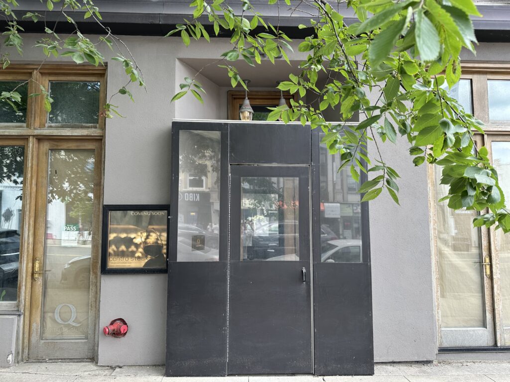 2472 Yonge St. Toronto