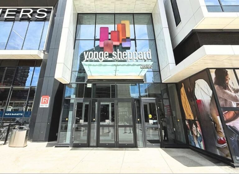 Yonge sheppard centre – Street Level